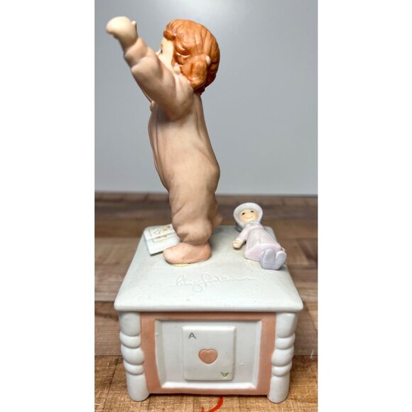 Vintage Luigi Ricciardi Porcelain Music Box Figurine Child & Doll - Picture 4 of 13